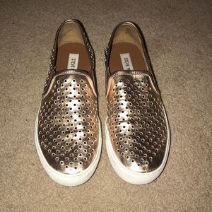 Steve Madden slip on